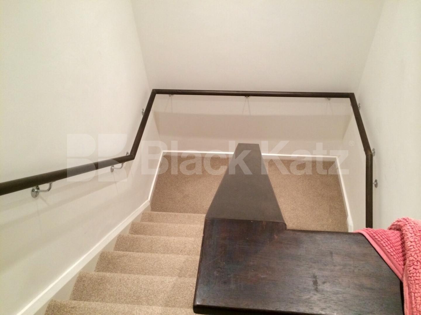 			NEW INSTRUCTION, 4 Bedroom, 1 bath, 1 reception Apartment			 Victoria Drive, Southfields